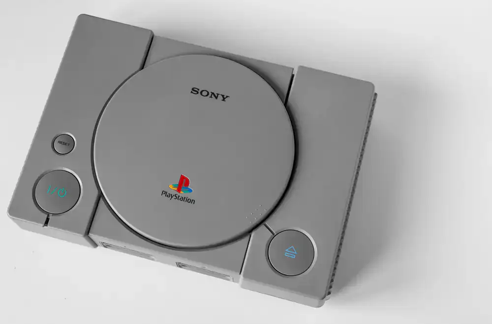 Early 32-bit and 64-bit disc-based systems